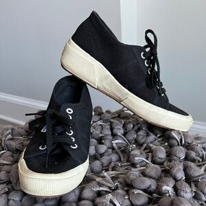 SUPERGA Cotu Classic Black / White Lace Up Sneakers Size Women’s 8 Men’s 6.5